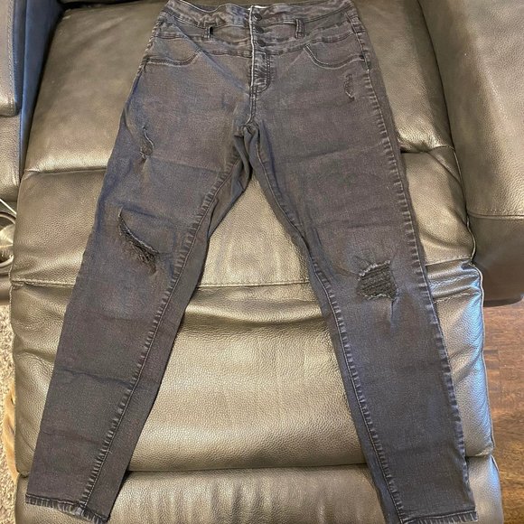 Refuge Black Jeans - Picture 1 of 3